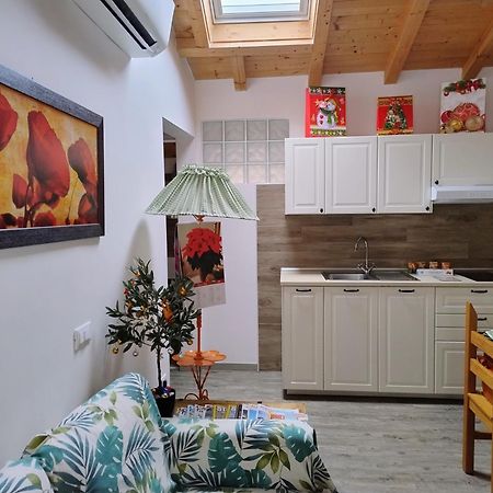 Casa Vacanza L'Ulivo アルベンガ エクステリア 写真